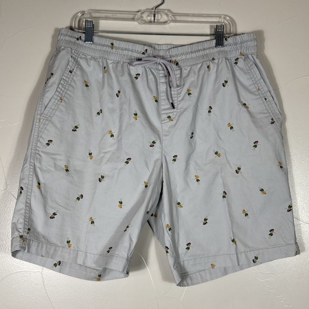 Charleston Threads Mens Chino Shorts Size XL All Over Hula Girls Print